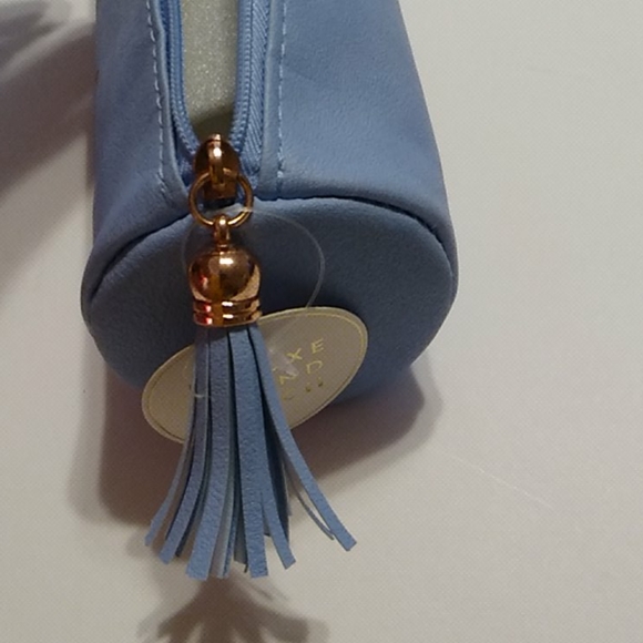 Nwt Deluxe Round Pouch - Picture 10 of 10